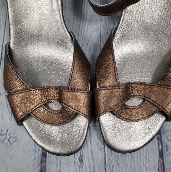 ARCHE | metallic leather open toe strappy heeled sandals - Picture 5 of 12